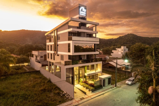 Imagem Imóvel com 2 Quartos à Venda, em Bombinhas - Bombinhas Imagem Imóvel com 2 Quartos à Venda, em Bombinhas - Bombinhas