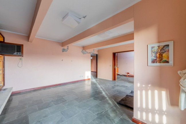 Imagem Casa com 3 Quartos à Venda, em Chácara Das Pedras - Porto Alegre Imagem Casa com 3 Quartos à Venda, em Chácara Das Pedras - Porto Alegre