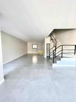 Imagem Sobrado com 3 Quartos à Venda, 205 m² em Centro - Balneário Camboriú Imagem Sobrado com 3 Quartos à Venda, 205 m² em Centro - Balneário Camboriú