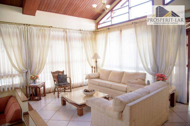 Imagem Casa com 6 Quartos à Venda, 650 m² em Portal Dos Gramados - Guarulhos Imagem Casa com 6 Quartos à Venda, 650 m² em Portal Dos Gramados - Guarulhos