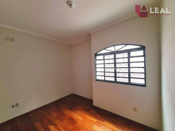 Imagem Casa com 3 Quartos à Venda, 250 m² em Esplanada - Pouso Alegre Imagem Casa com 3 Quartos à Venda, 250 m² em Esplanada - Pouso Alegre