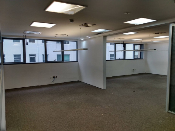 Sala Comercial à Venda, 200 m² em Santa Cecília - São Paulo