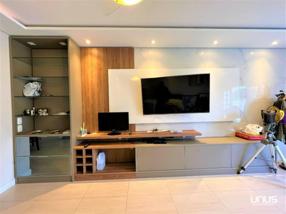 Imagem Casa com 3 Quartos à Venda, em Estreito - Florianópolis Imagem Casa com 3 Quartos à Venda, em Estreito - Florianópolis