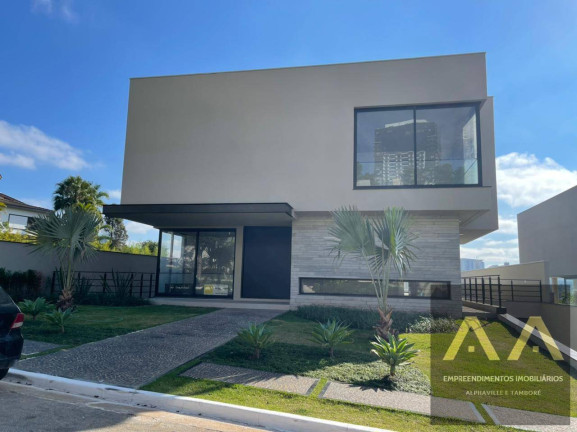 Casa com 5 Quartos para Alugar, 817 m² em Alphaville - Barueri