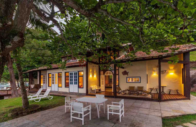 Imagem Casa com 5 Quartos à Venda, 450 m² em Ilha Grande - Angra Dos Reis Imagem Casa com 5 Quartos à Venda, 450 m² em Ilha Grande - Angra Dos Reis