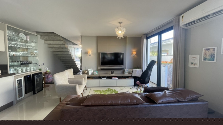 Imagem Casa com 3 Quartos à Venda, 215 m² em Cachoeira Do Bom Jesus - Florianópolis