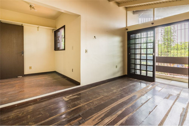 Imagem Casa com 4 Quartos à Venda, 313 m² em Cavalhada - Porto Alegre Imagem Casa com 4 Quartos à Venda, 313 m² em Cavalhada - Porto Alegre