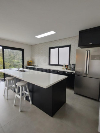 Imagem Casa com 3 Quartos à Venda, 270 m² em Suru - Santana De Parnaíba Imagem Casa com 3 Quartos à Venda, 270 m² em Suru - Santana De Parnaíba