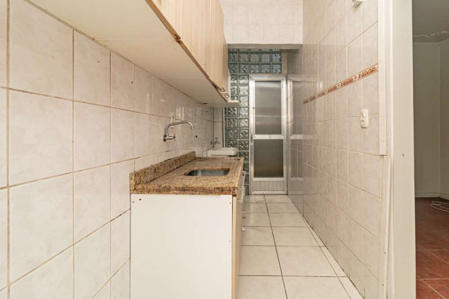 Imagem Imóvel com 2 Quartos à Venda, em Santana - Porto Alegre Imagem Imóvel com 2 Quartos à Venda, em Santana - Porto Alegre