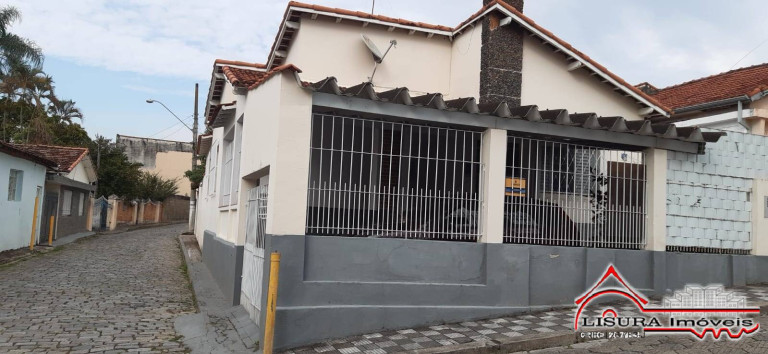 Imagem Casa com 3 Quartos à Venda, 230 m² em Centro - Jacareí Imagem Casa com 3 Quartos à Venda, 230 m² em Centro - Jacareí