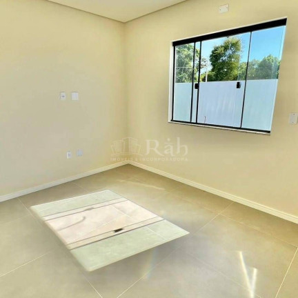 Imagem Casa com 3 Quartos à Venda, 98 m² em Santa Regina - Camboriú Imagem Casa com 3 Quartos à Venda, 98 m² em Santa Regina - Camboriú