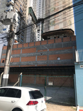 Imagem Terreno à Venda, em Centro - Balneário Camboriú Imagem Terreno à Venda, em Centro - Balneário Camboriú