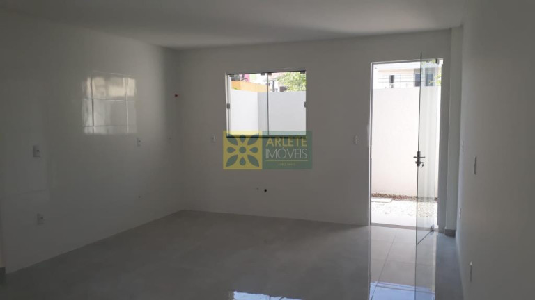 Imagem Sobrado com 2 Quartos à Venda, 92 m² em Balneário Perequê - Porto Belo Imagem Sobrado com 2 Quartos à Venda, 92 m² em Balneário Perequê - Porto Belo