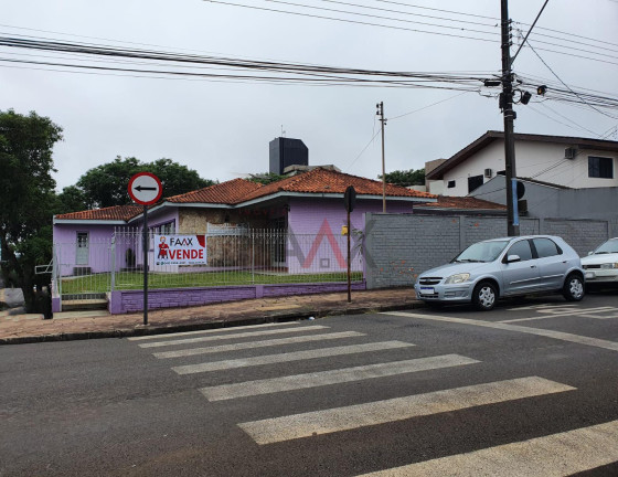 Imagem Casa com 4 Quartos à Venda, 690 m² em Centro - Guarapuava Imagem Casa com 4 Quartos à Venda, 690 m² em Centro - Guarapuava