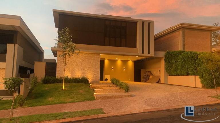 Imagem Casa com 4 Quartos à Venda, 350 m² em Vila Do Golf - Ribeirao Preto Imagem Casa com 4 Quartos à Venda, 350 m² em Vila Do Golf - Ribeirao Preto