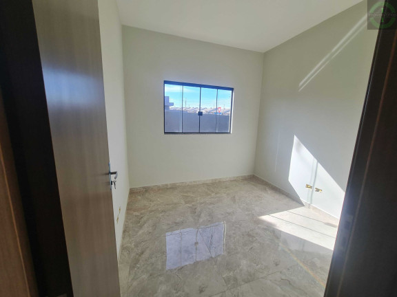 Imagem Casa com 3 Quartos à Venda, 60 m² em Uvaranas - Ponta Grossa Imagem Casa com 3 Quartos à Venda, 60 m² em Uvaranas - Ponta Grossa