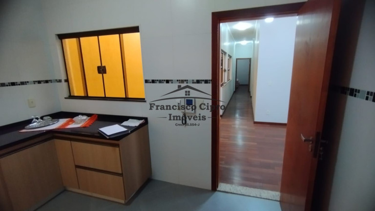 Imagem Casa com 3 Quartos à Venda, 387 m² em Portal Das Colinas - Guaratinguetá Imagem Casa com 3 Quartos à Venda, 387 m² em Portal Das Colinas - Guaratinguetá