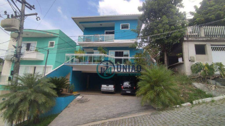 Casa com 3 Quartos à Venda, 240 m² em Arsenal - São Gonçalo