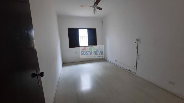 Imagem Casa com 2 Quartos à Venda, 180 m² Imagem Casa com 2 Quartos à Venda, 180 m²