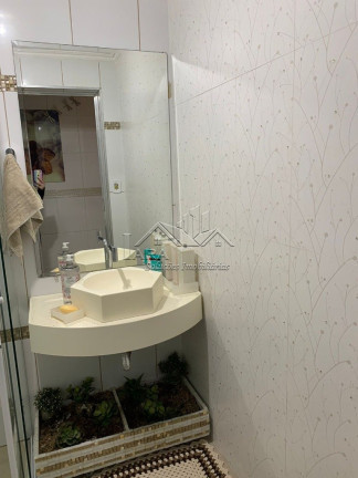 Imagem Sobrado com 3 Quartos à Venda,  em Vila Domitila - São Paulo