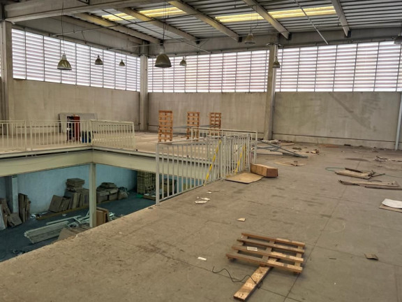Imagem Galpão à Venda ou Locação, 820 m² em Vila Amorim - Suzano Imagem Galpão à Venda ou Locação, 820 m² em Vila Amorim - Suzano