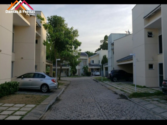 Imagem Imóvel com 4 Quartos à Venda, em Lagoa Redonda - Fortaleza Imagem Imóvel com 4 Quartos à Venda, em Lagoa Redonda - Fortaleza