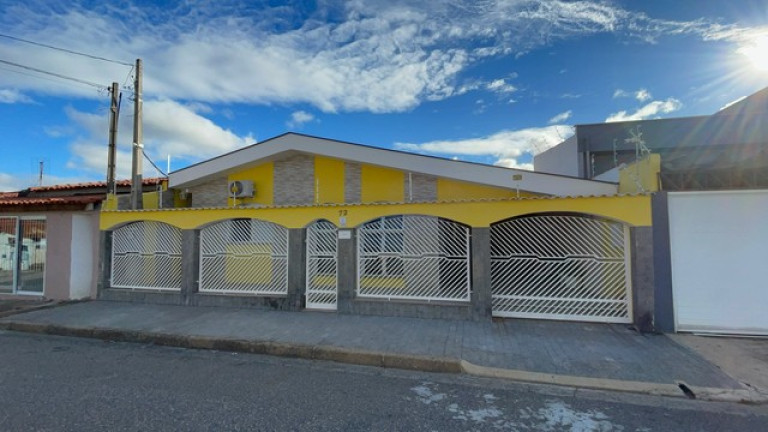 Casa de Condomínio com 2 Quartos à Venda, 140 m² em Jardim Gutierres - Sorocaba