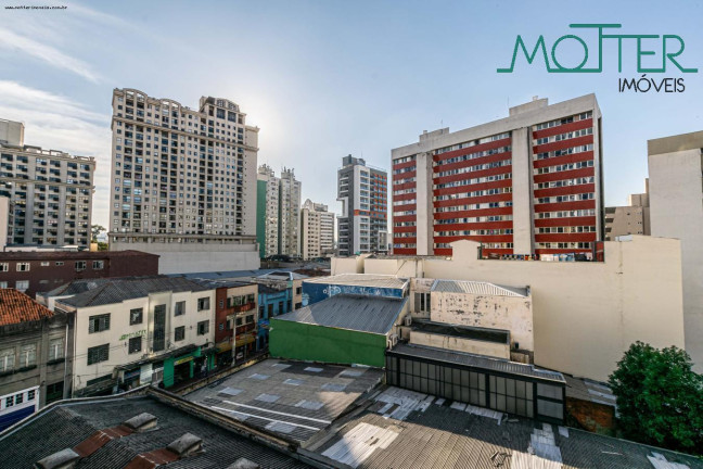 Imagem Apartamento com 1 Quarto à Venda, 27 m² em Centro - Curitiba