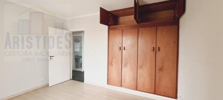Imagem Casa com 3 Quartos à Venda, 227 m² Imagem Casa com 3 Quartos à Venda, 227 m²