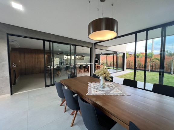 Imagem Sobrado com 3 Quartos à Venda, 462 m² em Residencial Alphaville Iii - Campo Grande