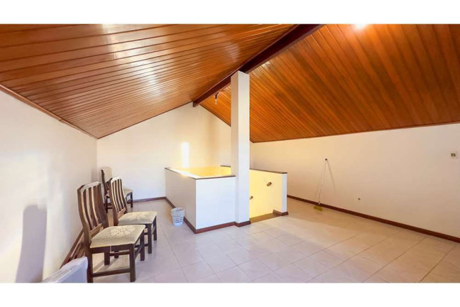 Imagem Casa com 4 Quartos à Venda, 307 m² em Partenon - Porto Alegre Imagem Casa com 4 Quartos à Venda, 307 m² em Partenon - Porto Alegre