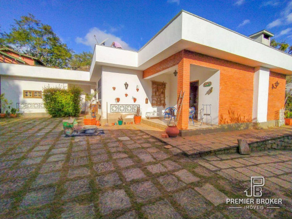 Imagem Casa com 4 Quartos à Venda, 330 m² em Albuquerque - Teresópolis Imagem Casa com 4 Quartos à Venda, 330 m² em Albuquerque - Teresópolis