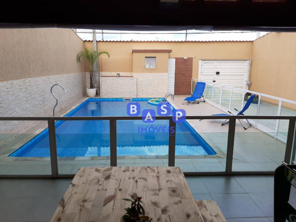 Sobrado com 5 Quartos à Venda ou Locação, 320 m² em Parque Jequitiba - Itanhaém