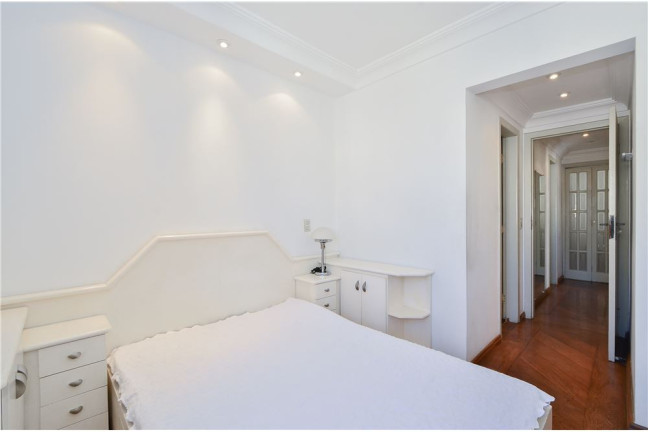 Imagem Imóvel com 3 Quartos à Venda, em Saúde - São Paulo Imagem Imóvel com 3 Quartos à Venda, em Saúde - São Paulo