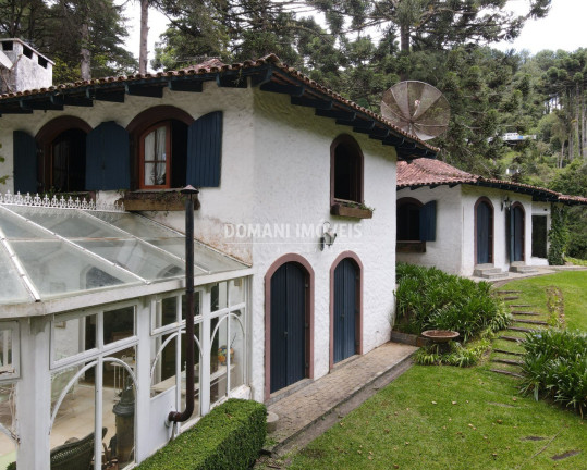 Imagem Casa com 4 Quartos à Venda, 740 m² em Região De Descansópolis - Campos Do Jordão Imagem Casa com 4 Quartos à Venda, 740 m² em Região De Descansópolis - Campos Do Jordão