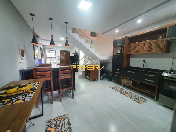 Imagem Sobrado com 2 Quartos à Venda, 107 m² em Balneário Piçarras - Piçarras