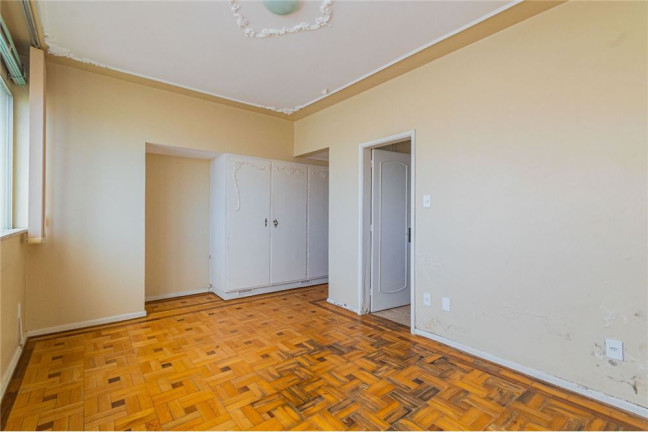 Imagem Apartamento com 3 Quartos à Venda, 210 m² em Centro Histórico - Porto Alegre Imagem Apartamento com 3 Quartos à Venda, 210 m² em Centro Histórico - Porto Alegre