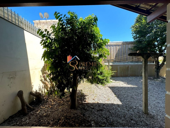 Imagem Casa com 3 Quartos à Venda, 279 m² em Carianos - Florianópolis Imagem Casa com 3 Quartos à Venda, 279 m² em Carianos - Florianópolis