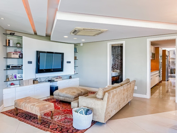 Imagem Apartamento com 4 Quartos à Venda, 237 m² em Auxiliadora - Porto Alegre Imagem Apartamento com 4 Quartos à Venda, 237 m² em Auxiliadora - Porto Alegre