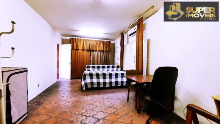 Imagem Casa com 4 Quartos à Venda, 344 m² em Centro - Pelotas