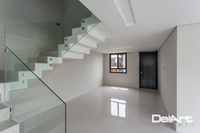 Imagem Casa com 3 Quartos à Venda, 226 m² em Uberaba - Curitiba Imagem Casa com 3 Quartos à Venda, 226 m² em Uberaba - Curitiba