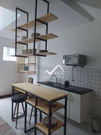 Apartamento com 2 Quartos à Venda, 83 m² em Gonzaga - Santos