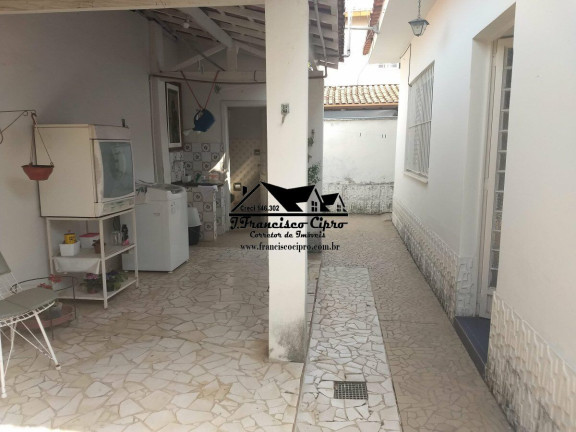 Imagem Casa com 3 Quartos à Venda, 195 m² em Vila Paraíba - Guaratinguetá Imagem Casa com 3 Quartos à Venda, 195 m² em Vila Paraíba - Guaratinguetá