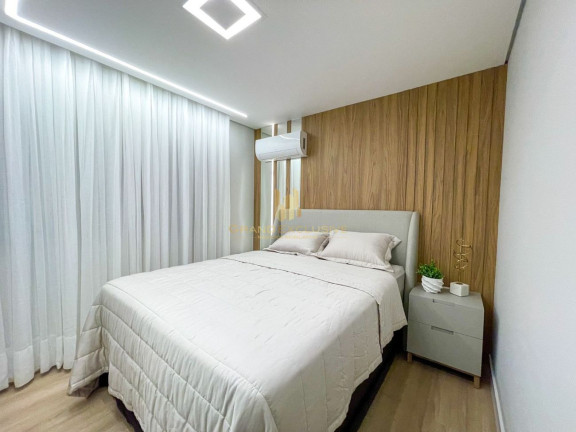 Imagem Apartamento com 3 Quartos à Venda, 146 m² em Centro - Balneário Camboriú Imagem Apartamento com 3 Quartos à Venda, 146 m² em Centro - Balneário Camboriú