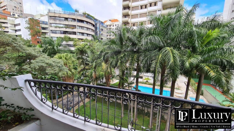 Apartamento com 2 Quartos à Venda, 135 m² em Real Parque - São Paulo