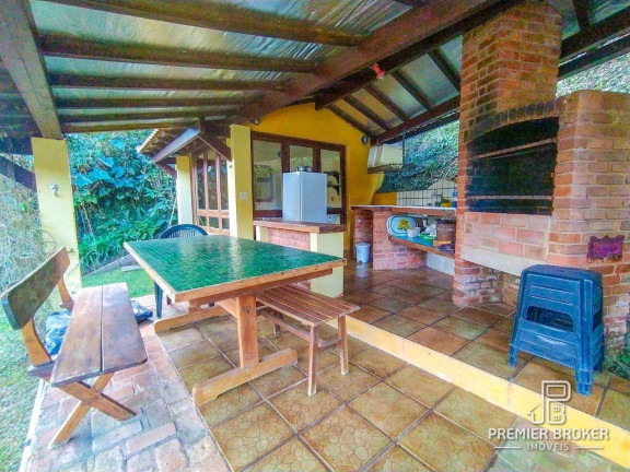 Imagem Casa com 4 Quartos à Venda, 330 m² em Albuquerque - Teresópolis Imagem Casa com 4 Quartos à Venda, 330 m² em Albuquerque - Teresópolis