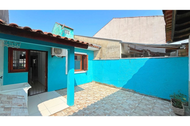 Imagem Casa com 2 Quartos à Venda, em Hípica - Porto Alegre Imagem Casa com 2 Quartos à Venda, em Hípica - Porto Alegre