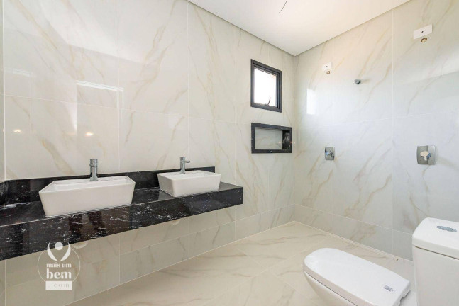 Imagem Sobrado com 3 Quartos à Venda, 187 m² em água Verde - Curitiba