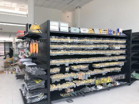 Imagem Loja à Venda, 350 m² em Granja Viana - Cotia Imagem Loja à Venda, 350 m² em Granja Viana - Cotia