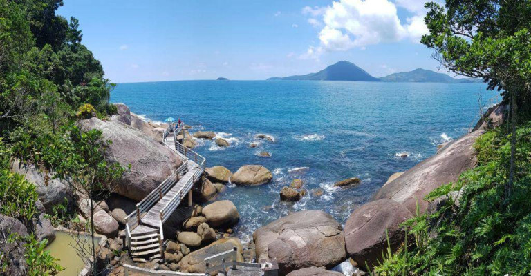 Imagem Casa com 7 Quartos à Venda, 2.000 m² em Toninhas - Ubatuba Imagem Casa com 7 Quartos à Venda, 2.000 m² em Toninhas - Ubatuba